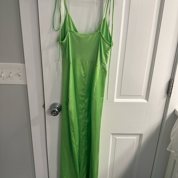 Zara Lime Green Dress - Picture 3 of 3